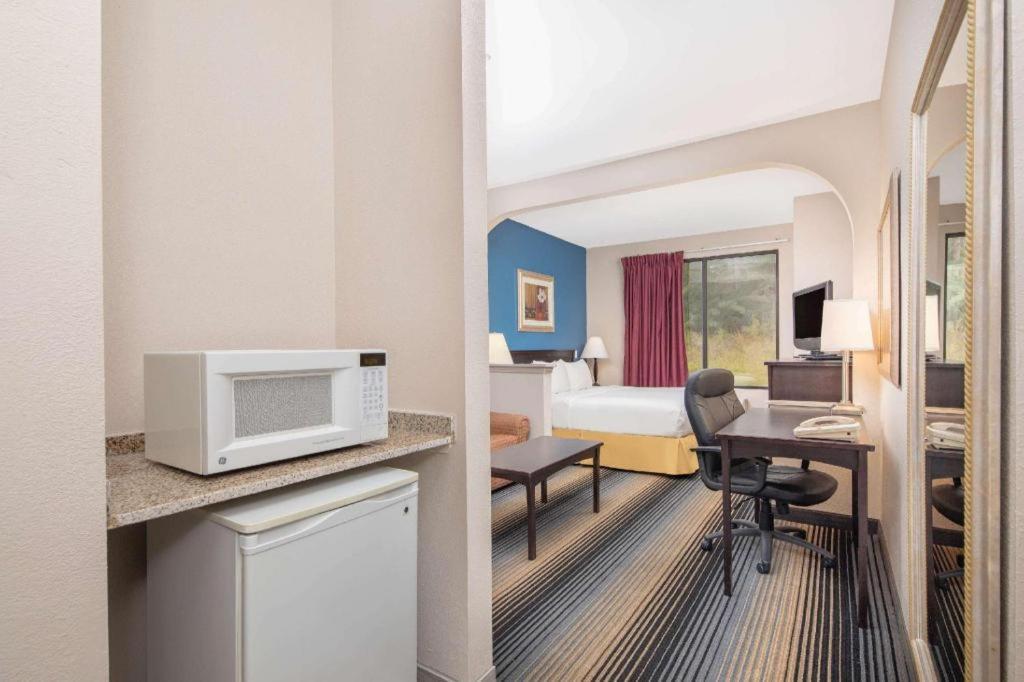 Baymont By Wyndham Laurel Hotel Kültér fotó